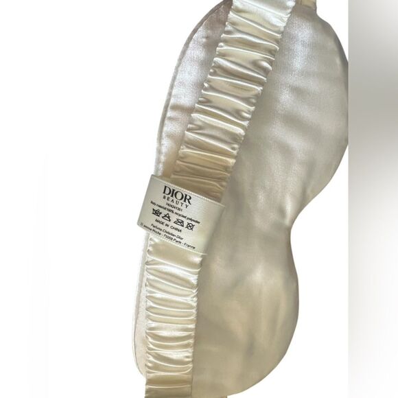 CHRISTIAN DIOR Prestige Beauty Vanity Set - Picture 16 of 16